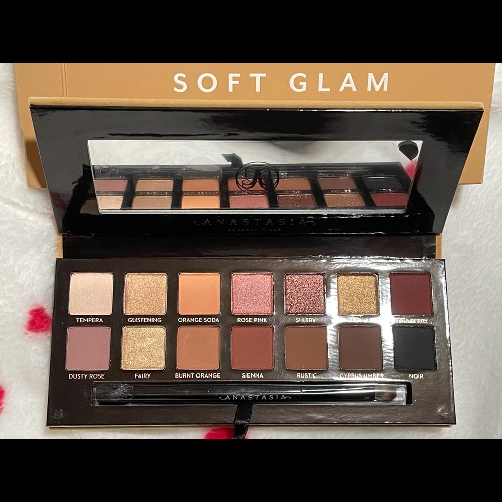 Anastasia Beverly Hills Soft Glam Eyeshadow Palette